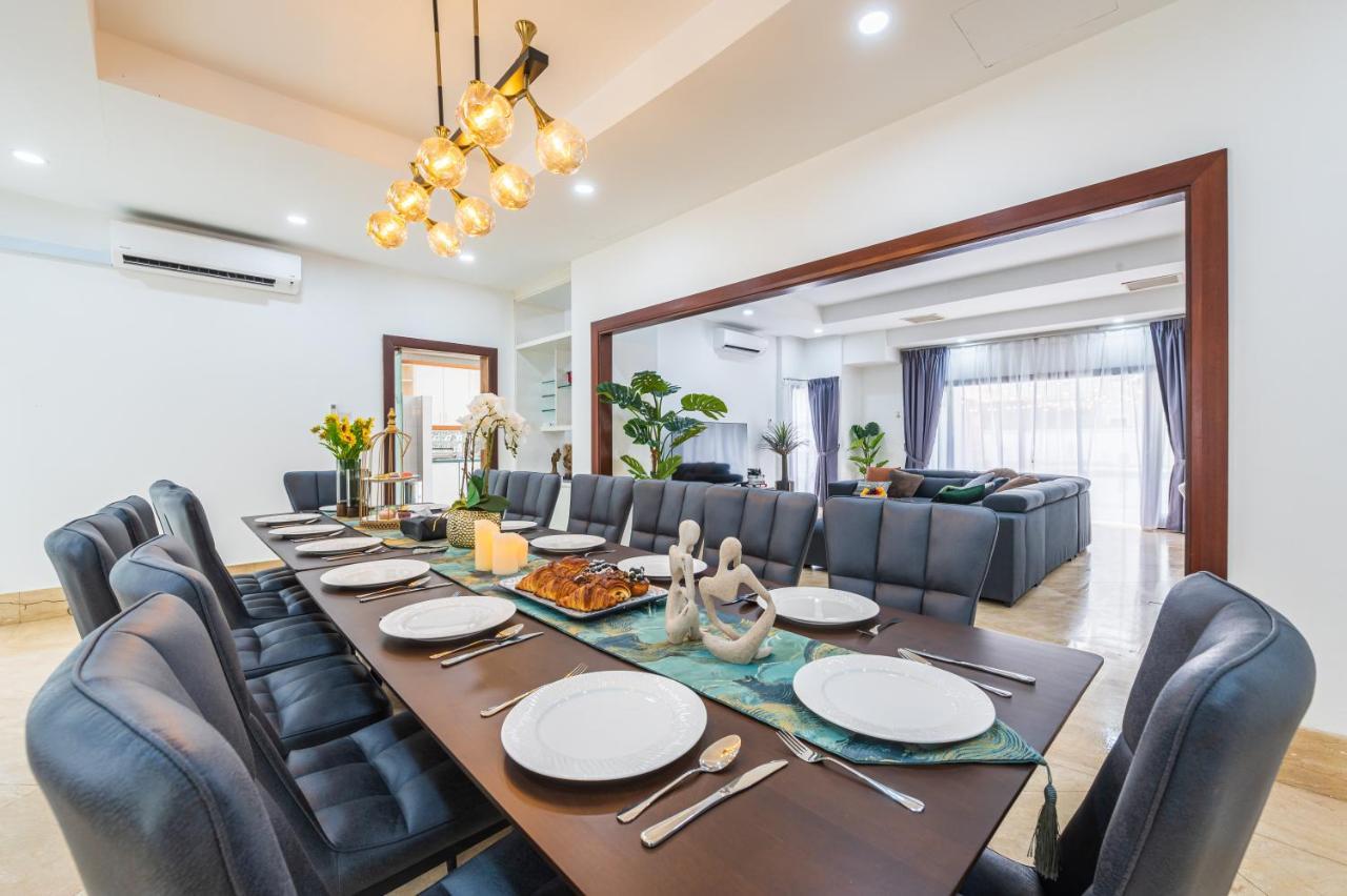 Tropical Bliss Luxe 5br 30pax Private Pool Kl By Verano *