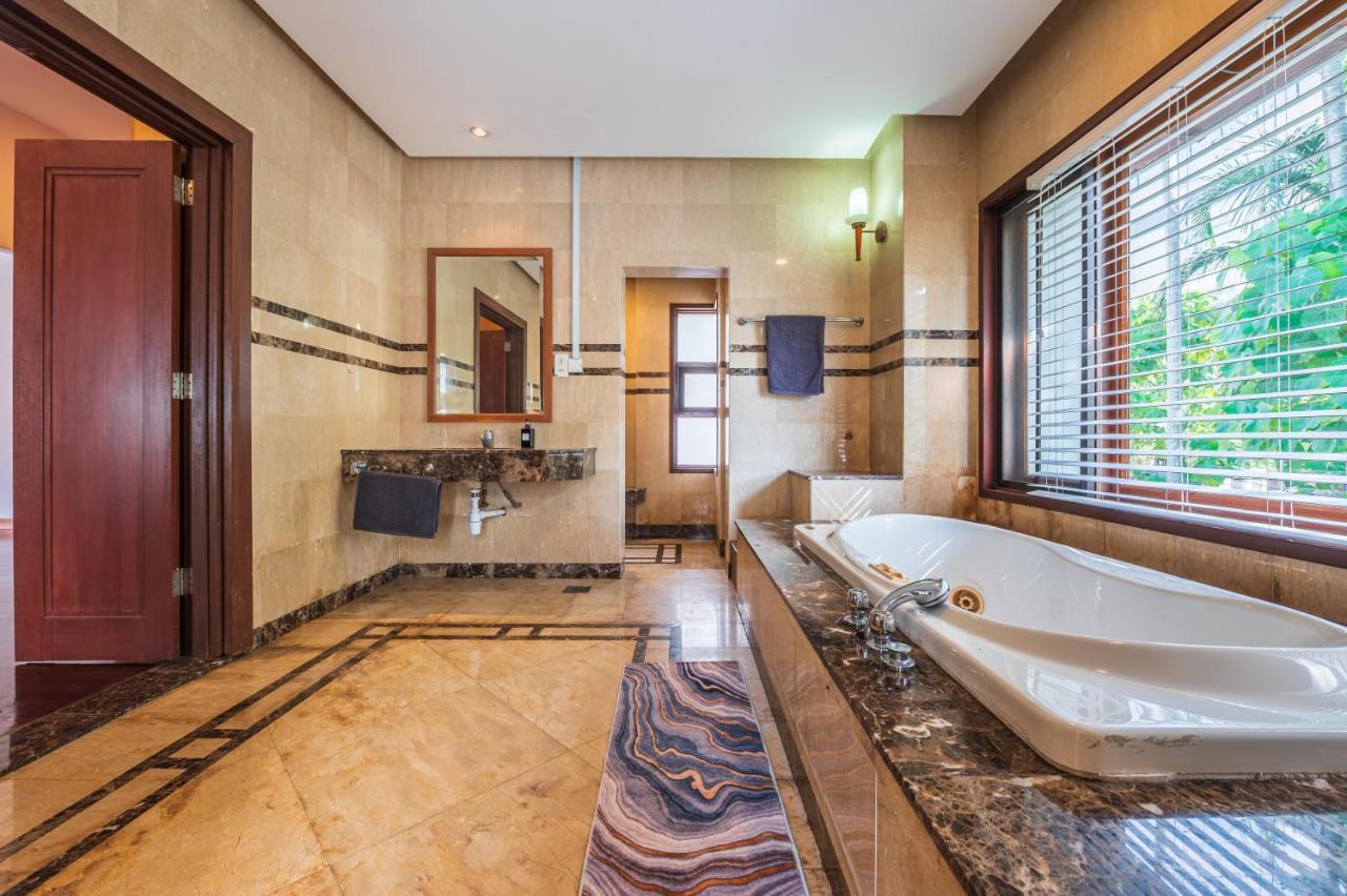 Vila Tropical Bliss Luxe 5br 30pax Private Pool Kl By Verano