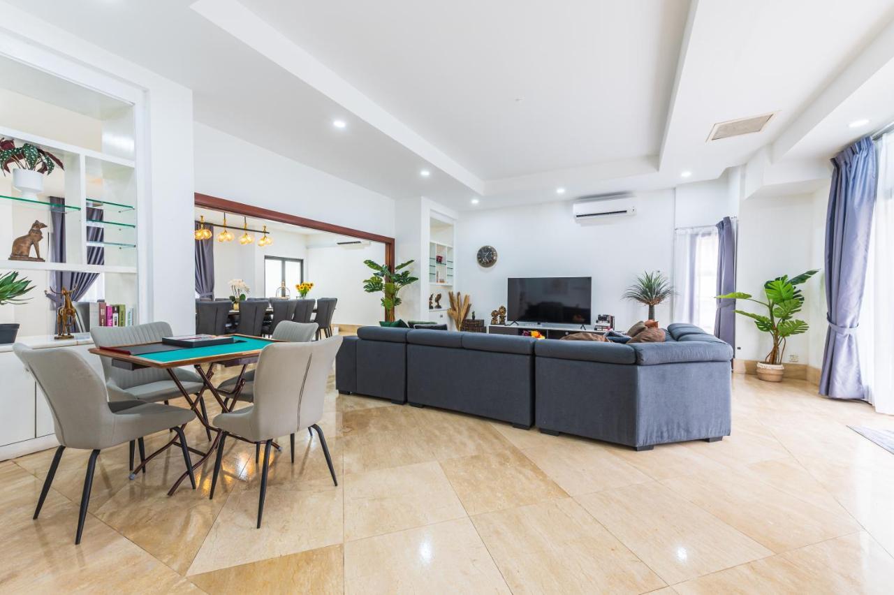 Tropical Bliss Luxe 5br 30pax Private Pool Kl By Verano