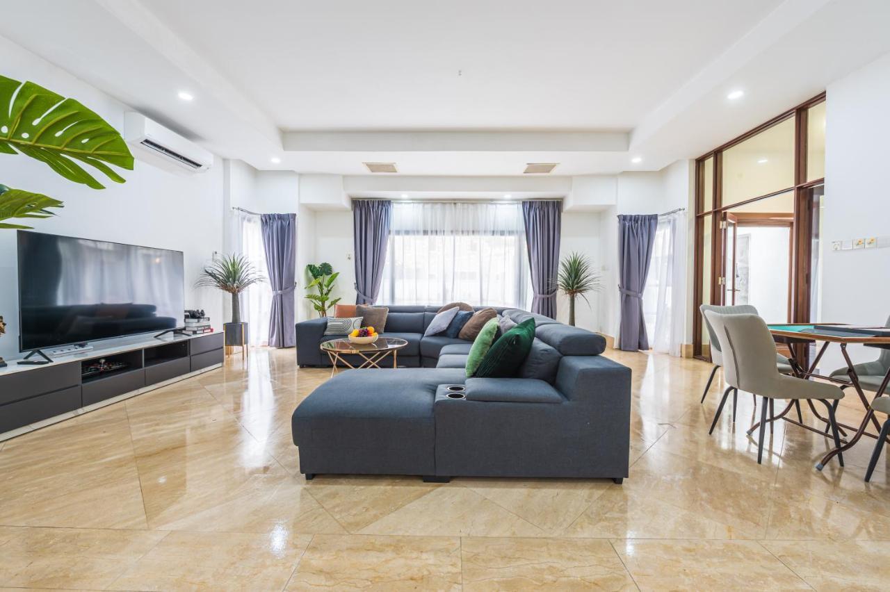 Tropical Bliss Luxe 5br 30pax Private Pool Kl By Verano Vila